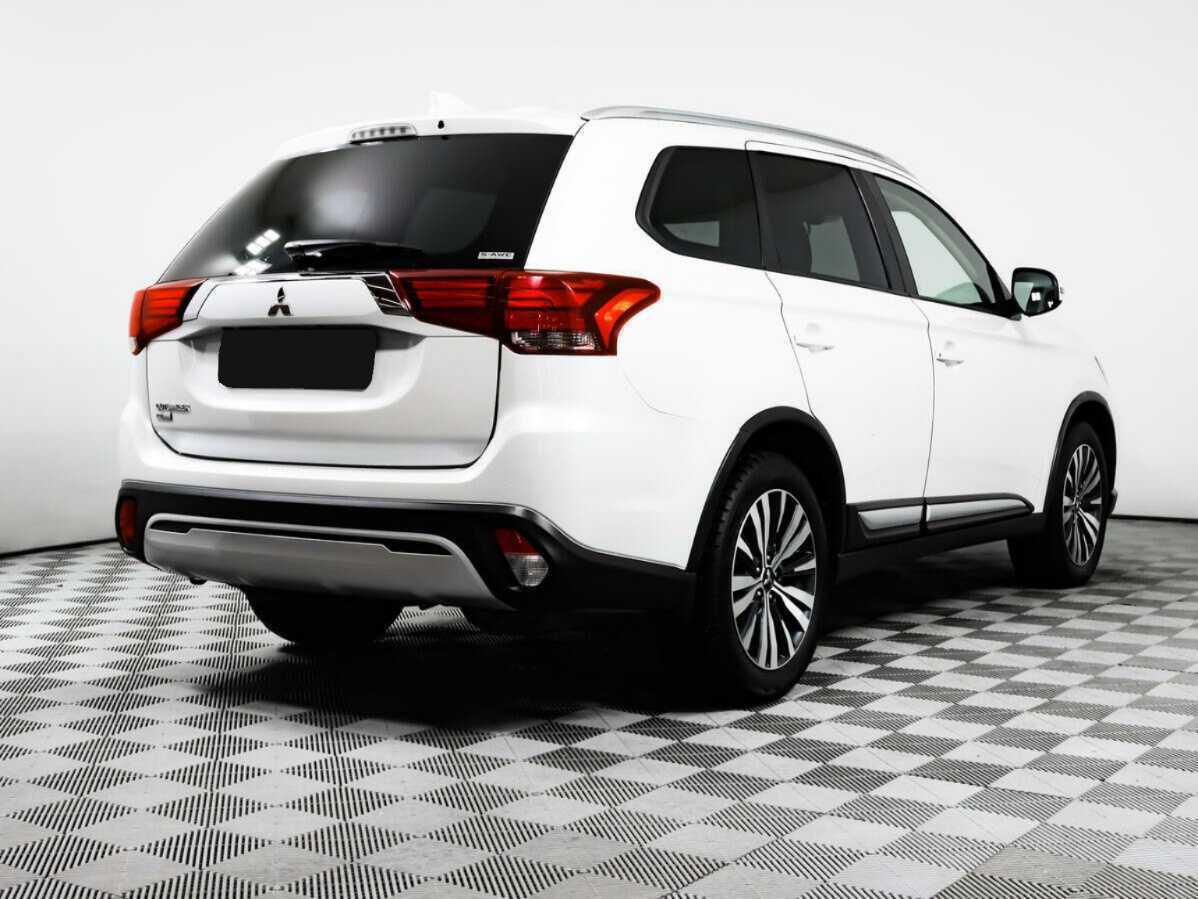 Mitsubishi Outlander 2020 года с пробегом. Фото: #3