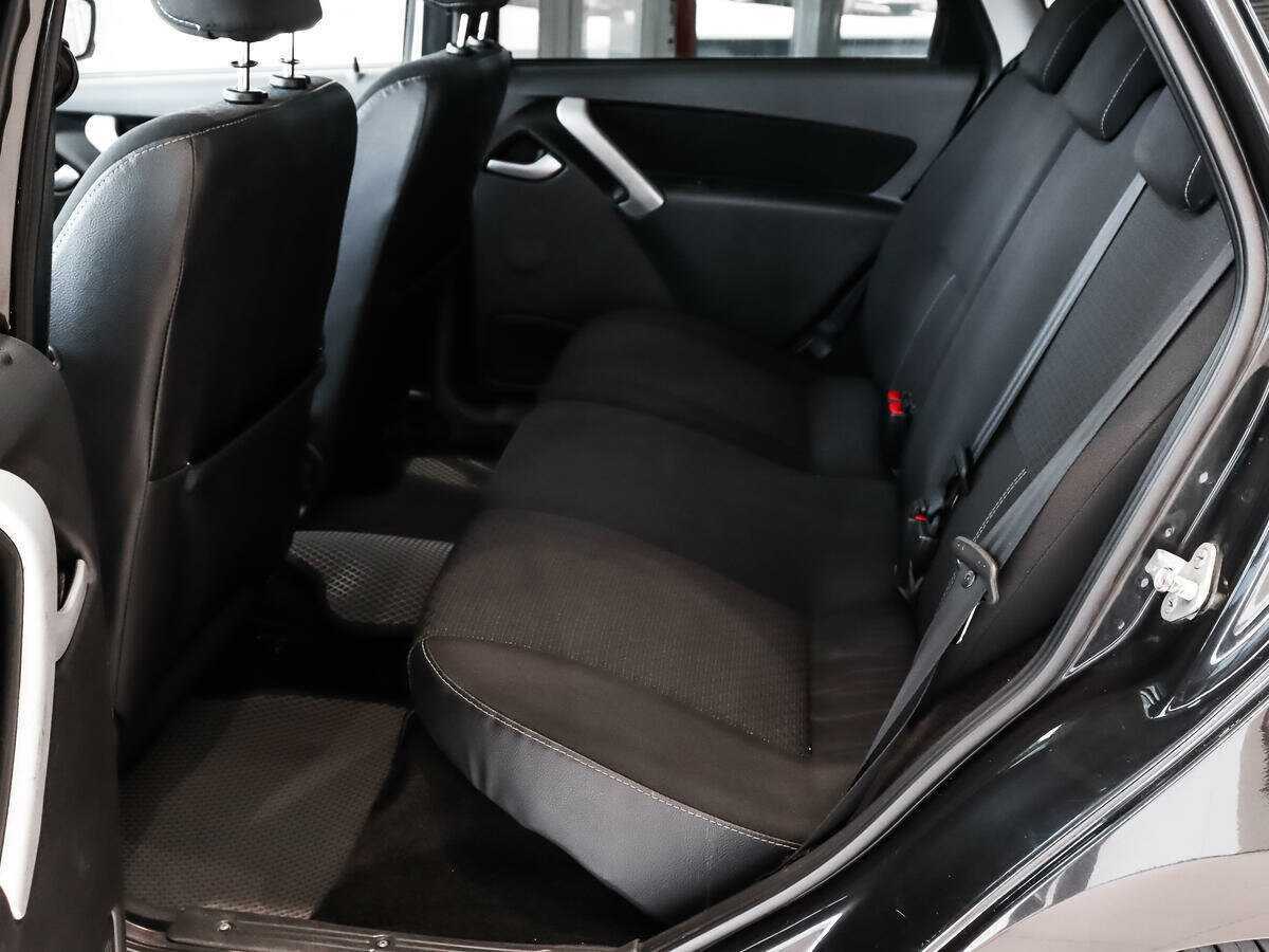 Б/У Лада (ВАЗ) Гранта 2016 года. Фото: #9