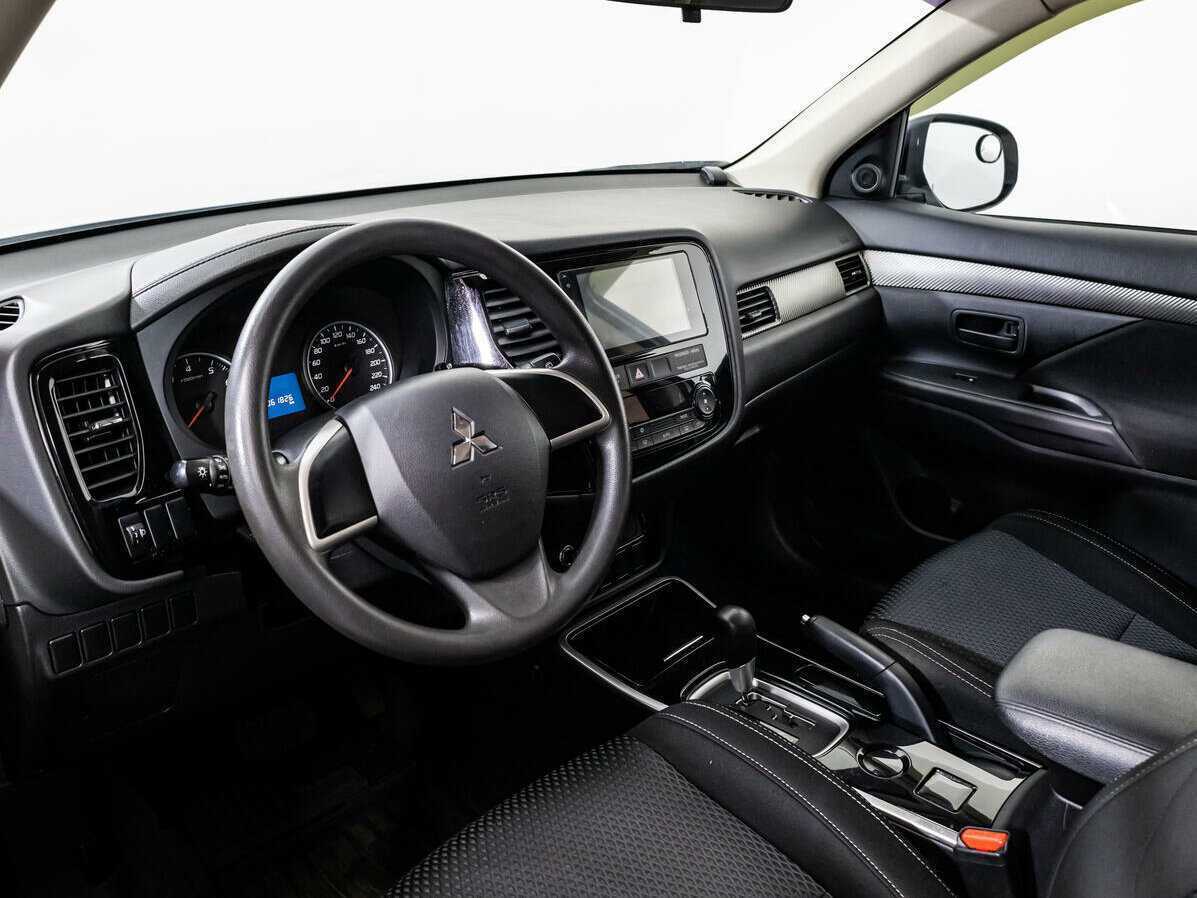 Mitsubishi Outlander 2018 года с пробегом. Фото: #8