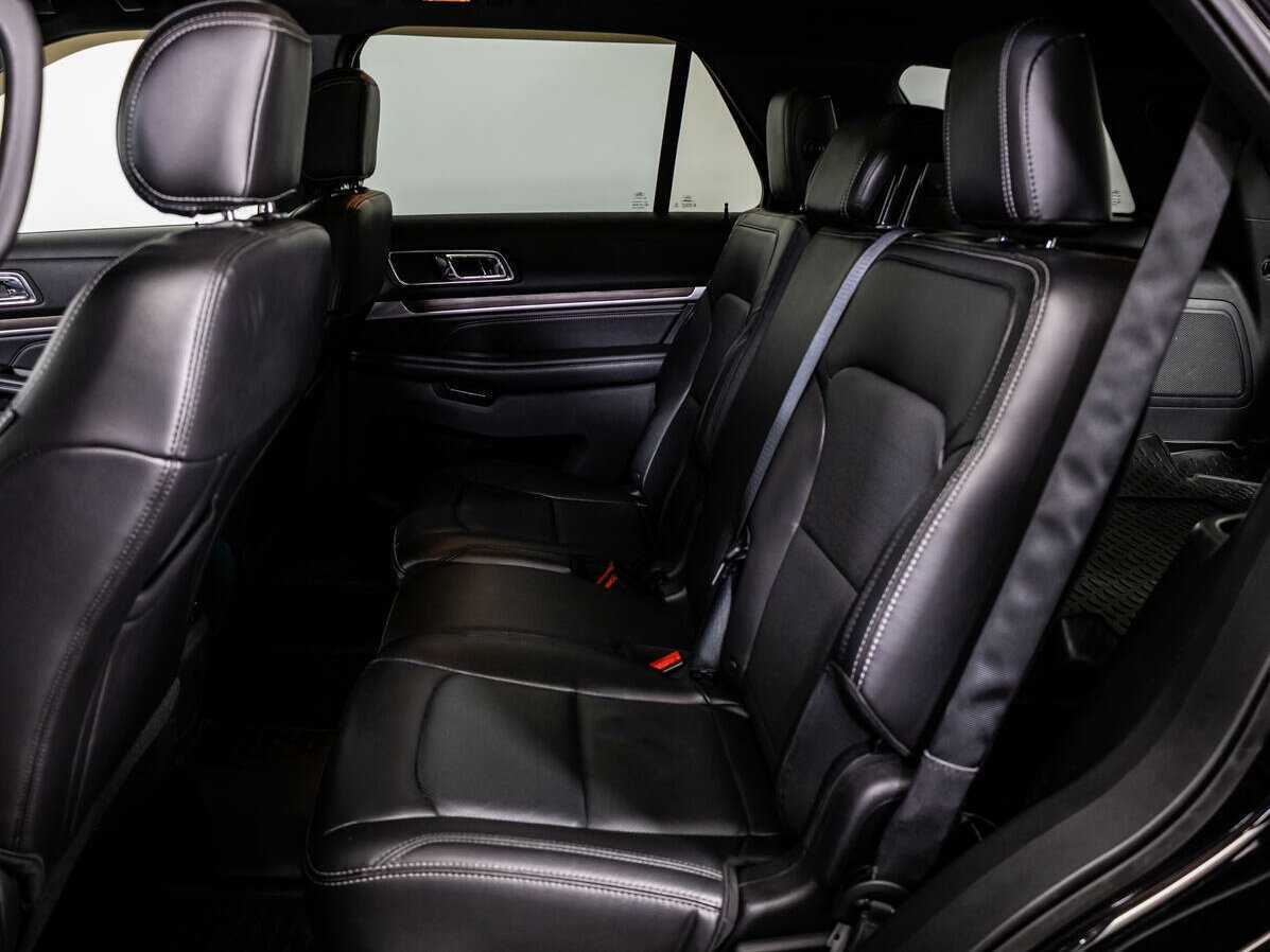 Ford Explorer 2016 года с пробегом. Фото: #9