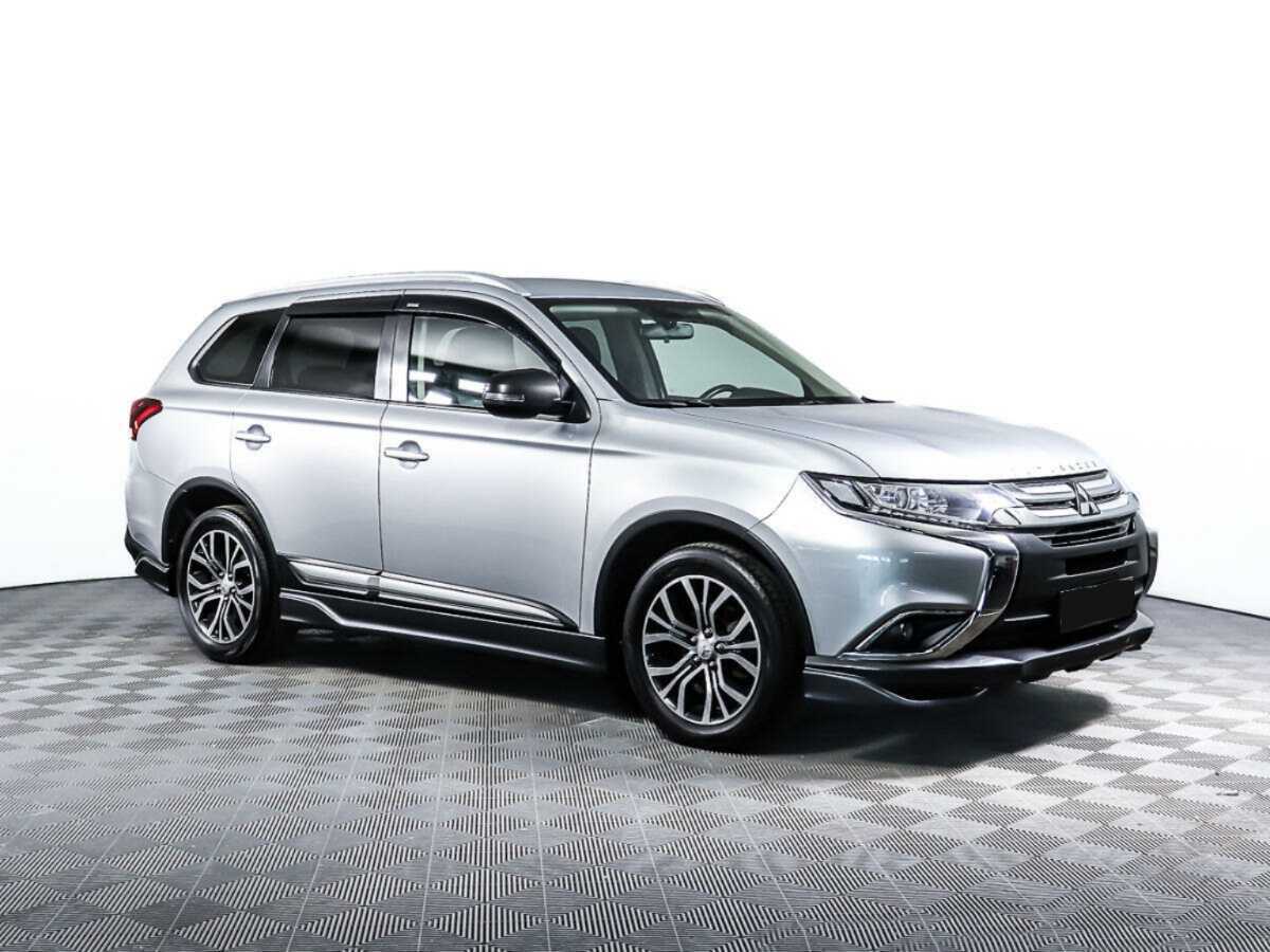 Mitsubishi Outlander 2018 года с пробегом. Фото: #2