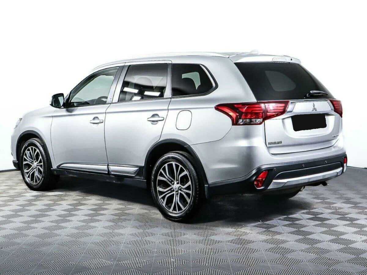 Mitsubishi Outlander 2016 года с пробегом. Фото: #5