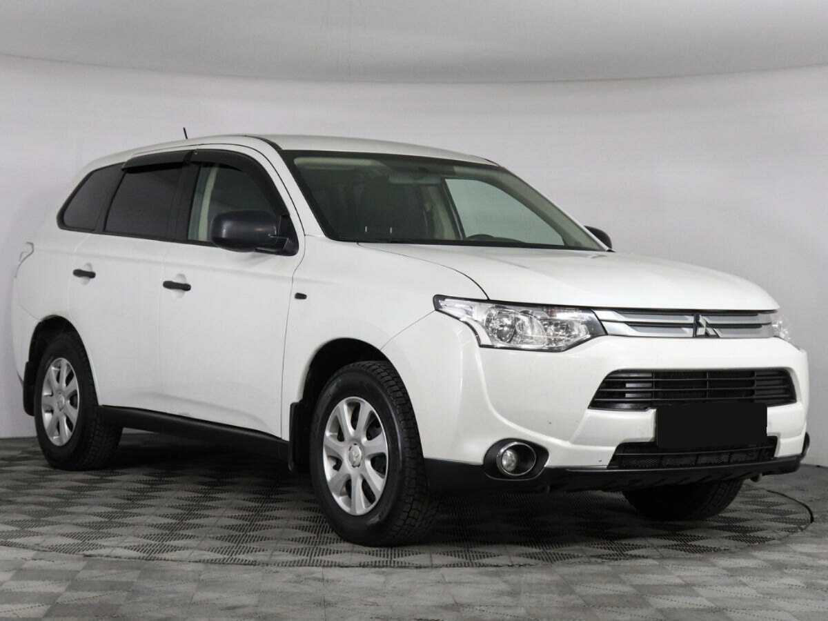 Mitsubishi Outlander 2014 года с пробегом. Фото: #2