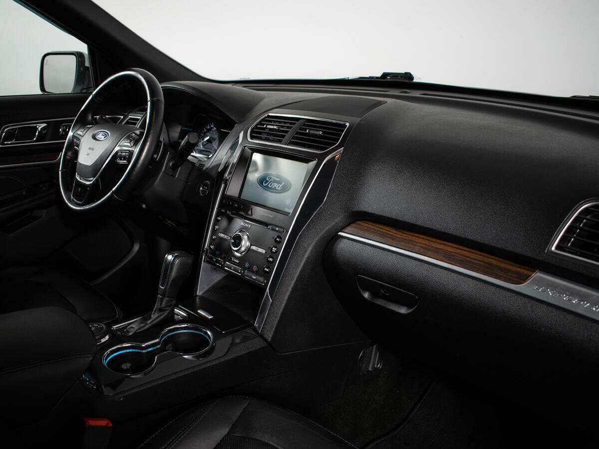 Ford Explorer 2016 года с пробегом. Фото: #8