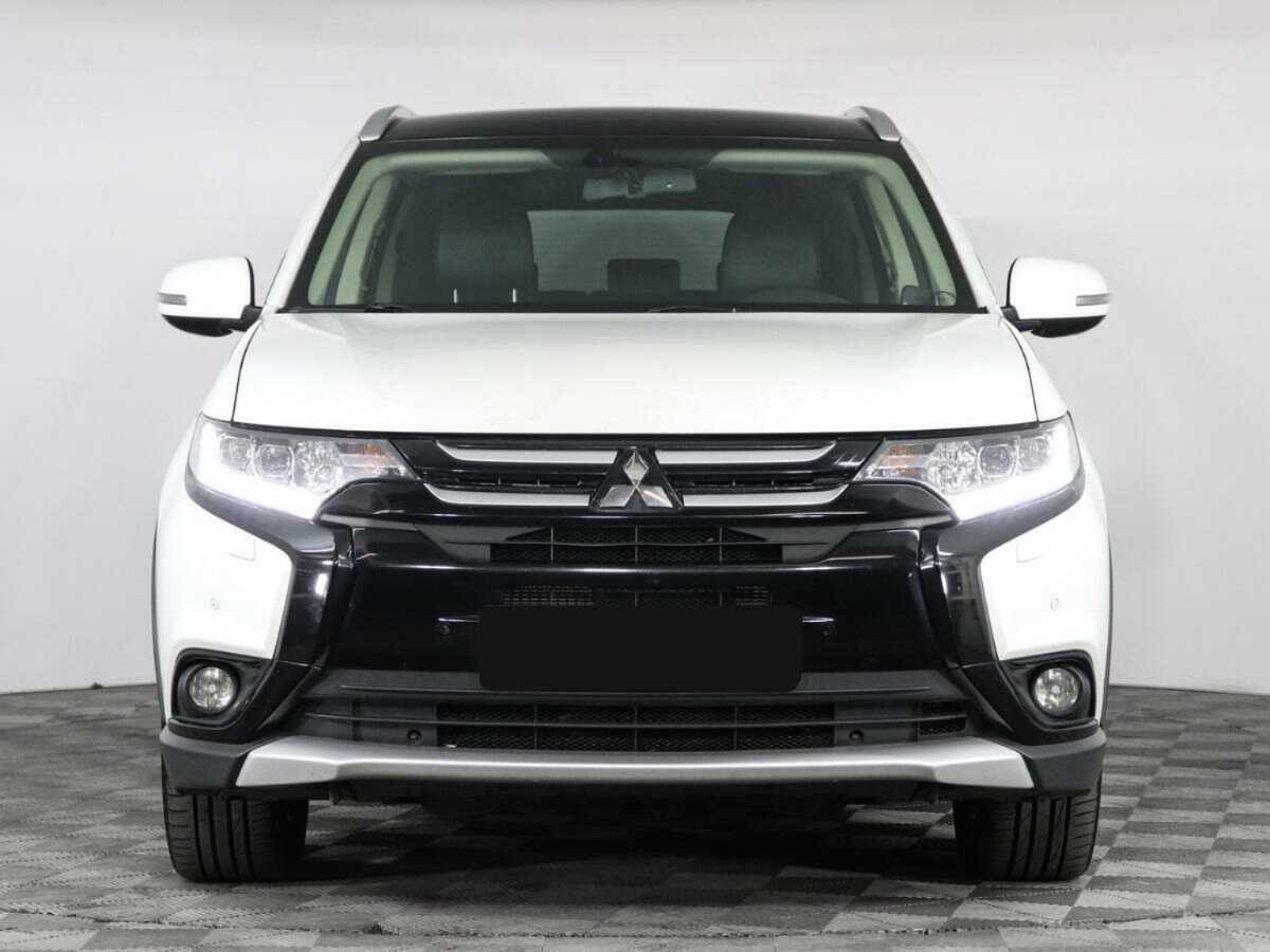 Mitsubishi Outlander 2016 года с пробегом. Фото: #1