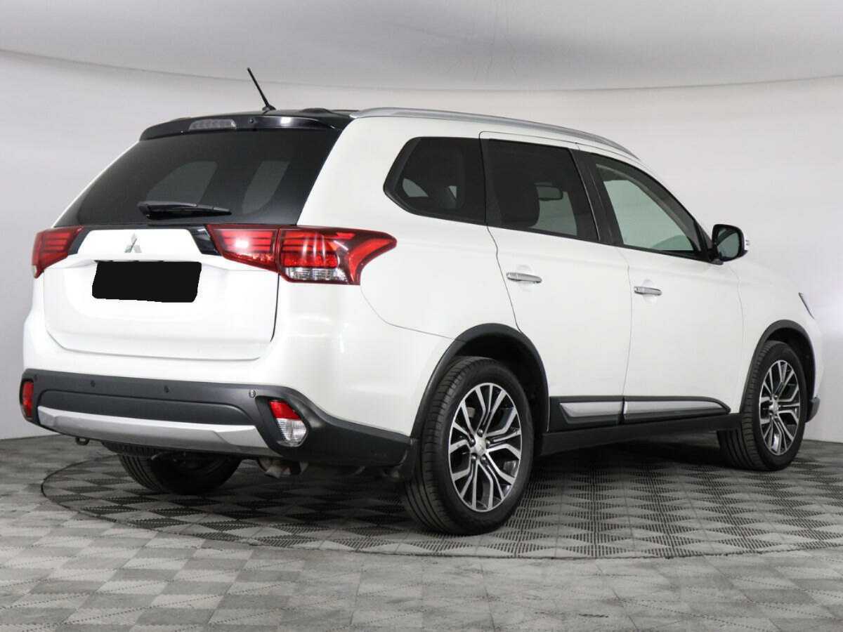 Mitsubishi Outlander 2016 года с пробегом. Фото: #4