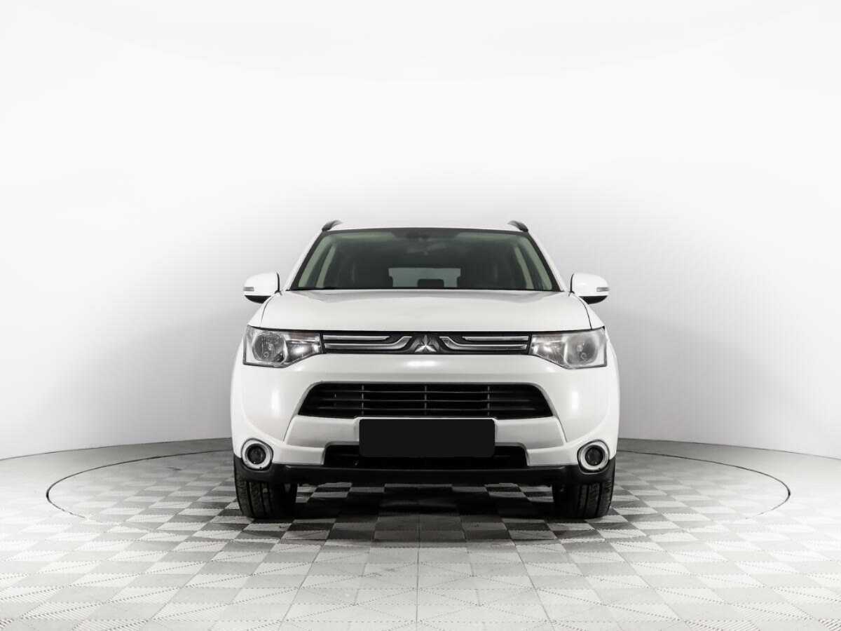 Mitsubishi Outlander 2014 года с пробегом. Фото: #1