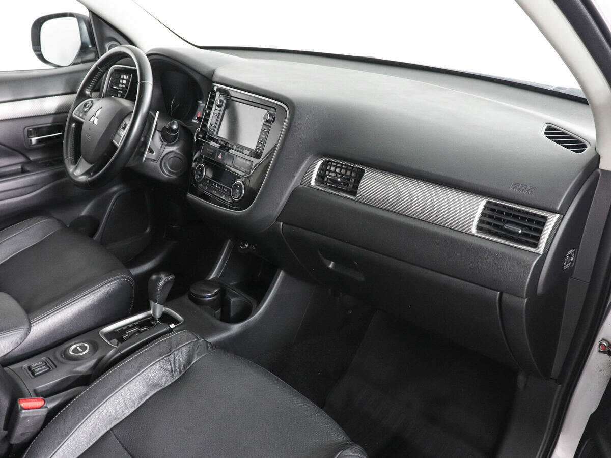 Mitsubishi Outlander 2014 года с пробегом. Фото: #9