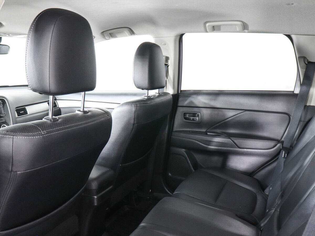 Mitsubishi Outlander 2014 года с пробегом. Фото: #11