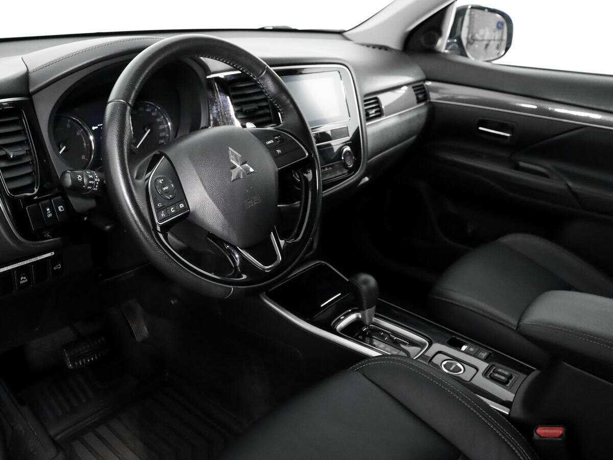 Mitsubishi Outlander 2019 года с пробегом. Фото: #8