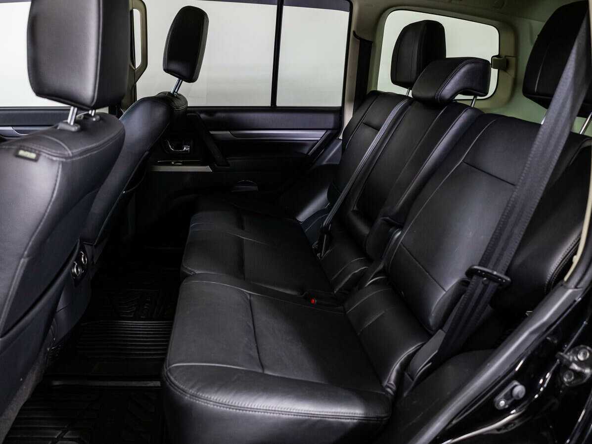 Mitsubishi Pajero 2018 года с пробегом. Фото: #7