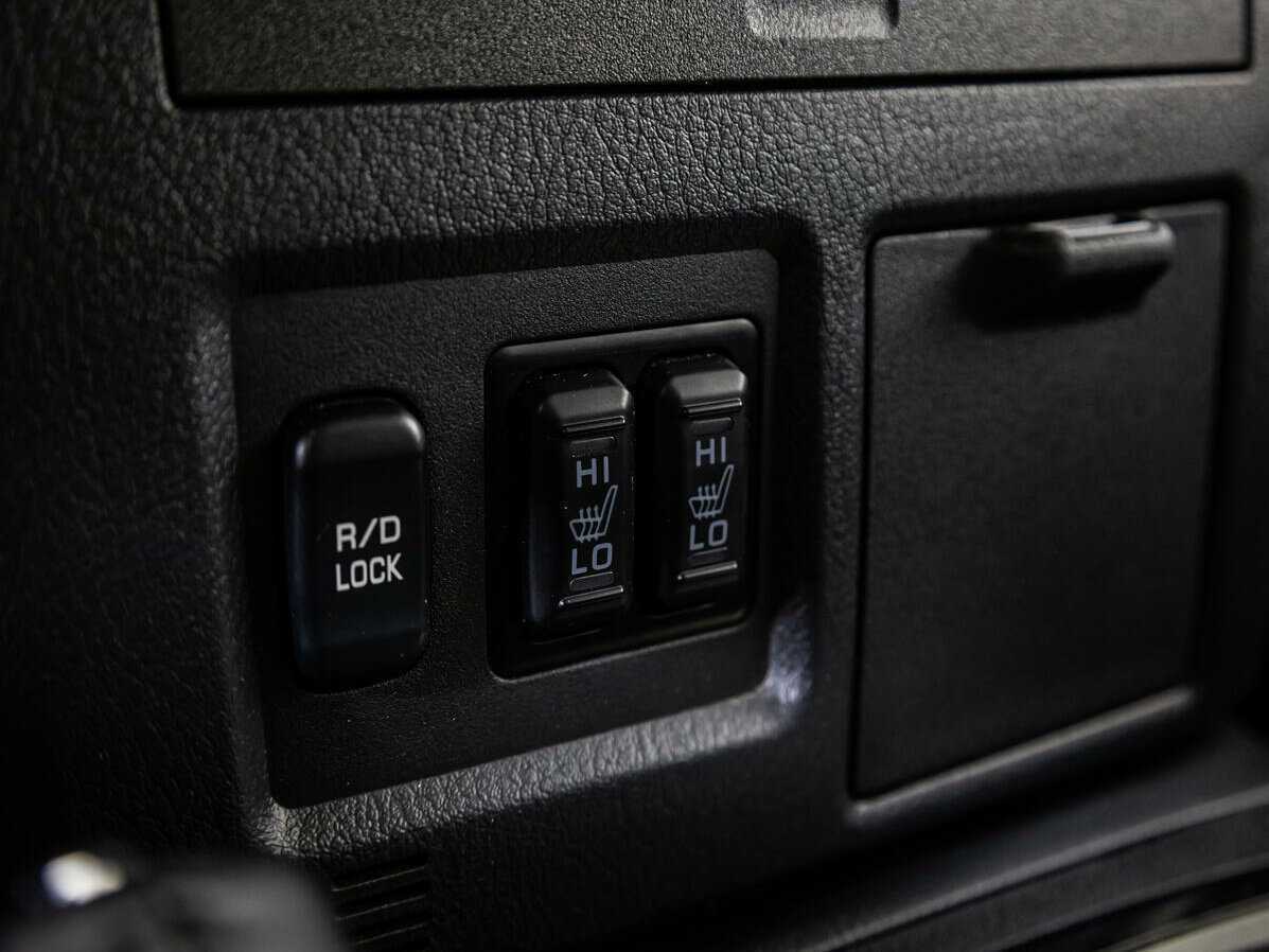 Mitsubishi Pajero 2018 года с пробегом. Фото: #11