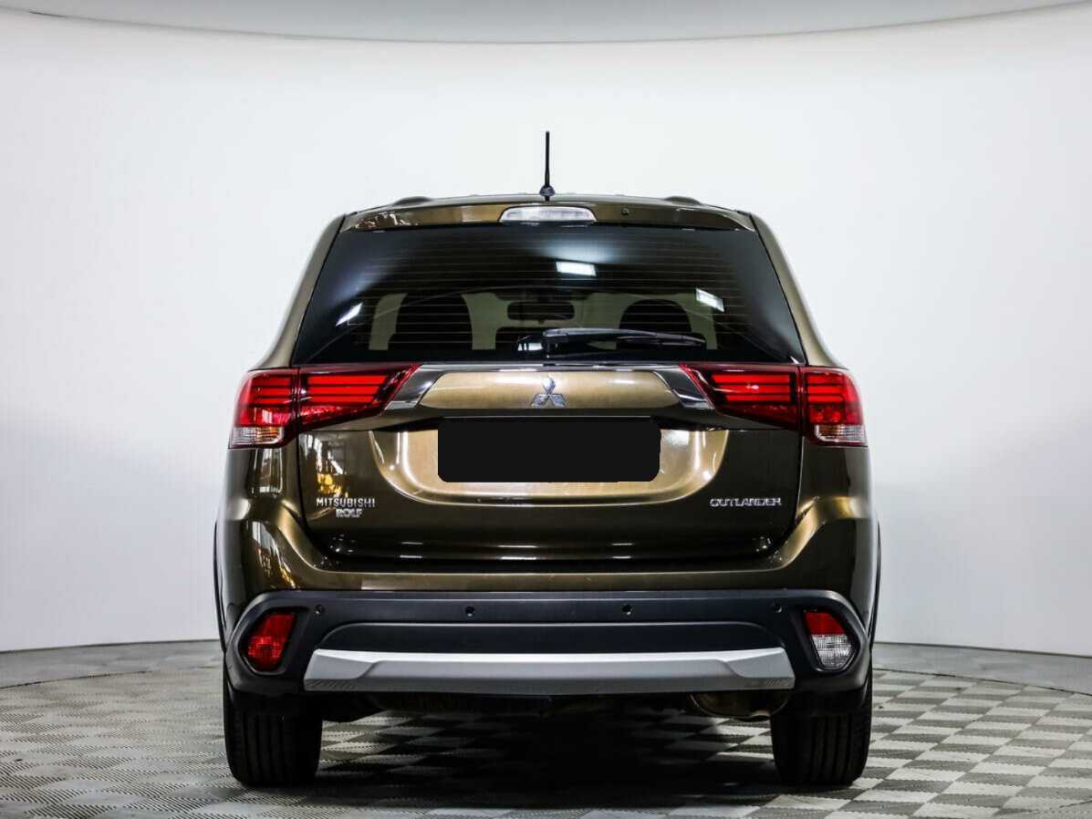 Mitsubishi Outlander 2015 года с пробегом. Фото: #4