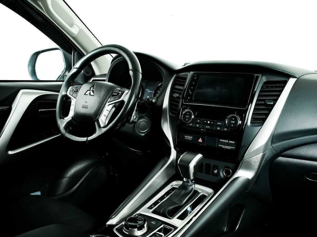 Mitsubishi Pajero Sport 2019 года с пробегом. Фото: #8