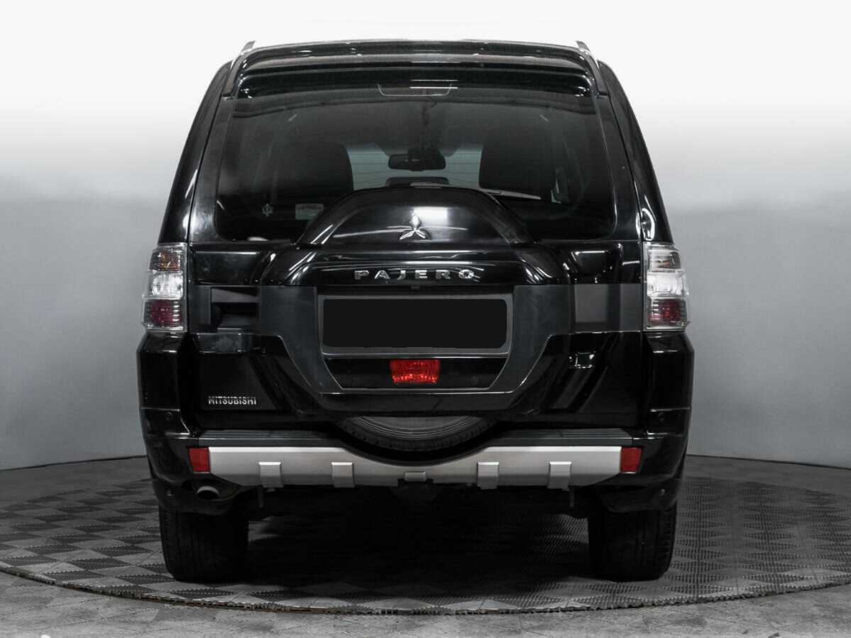 Mitsubishi Pajero 2017 года с пробегом. Фото: #5