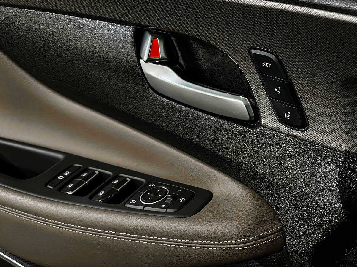 Hyundai Santa Fe 2018 года с пробегом. Фото: #15