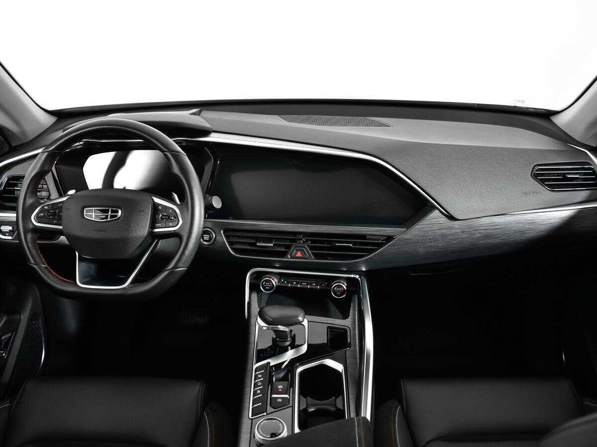 Geely Tugella 2021 года с пробегом. Фото: #11