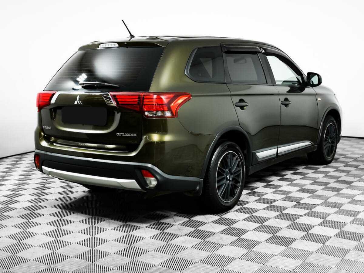 Mitsubishi Outlander 2016 года с пробегом. Фото: #3