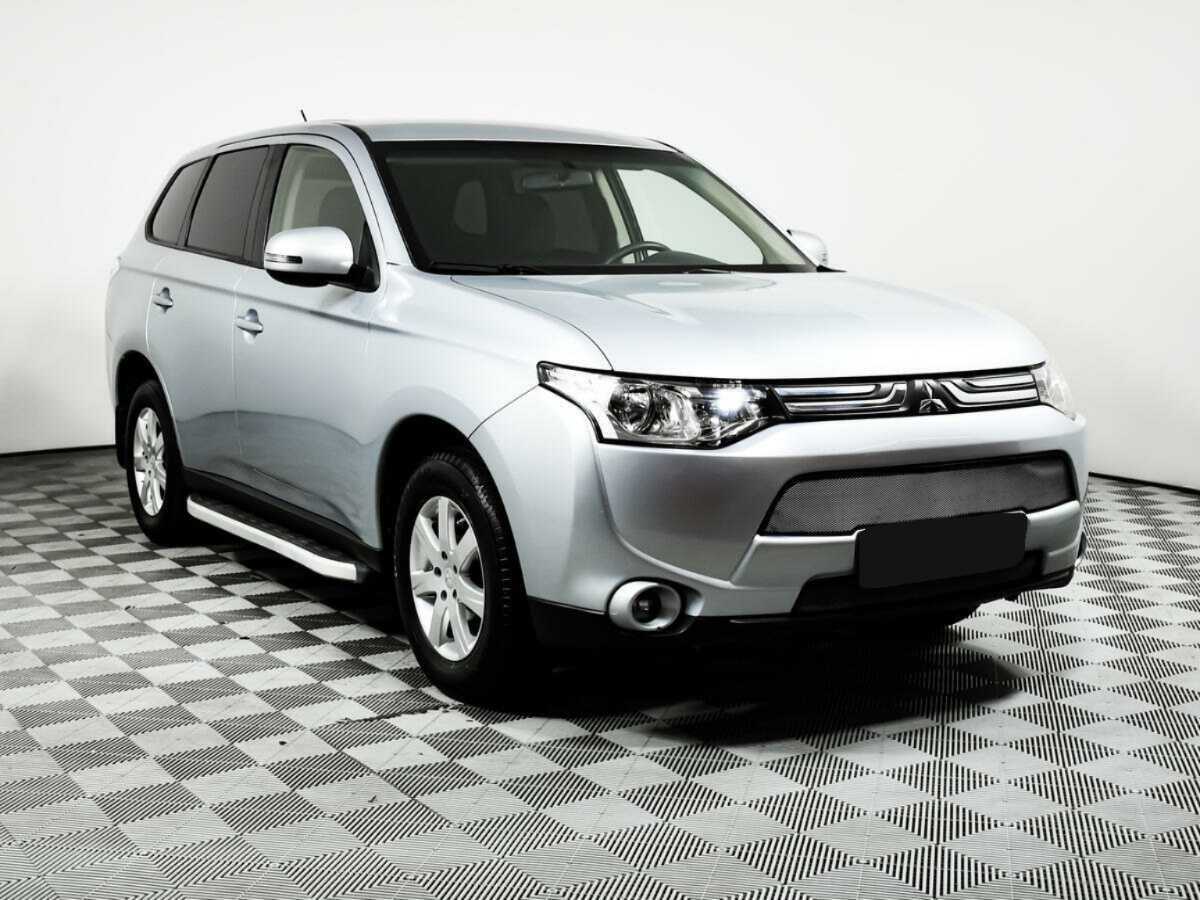 Mitsubishi Outlander 2013 года с пробегом. Фото: #2