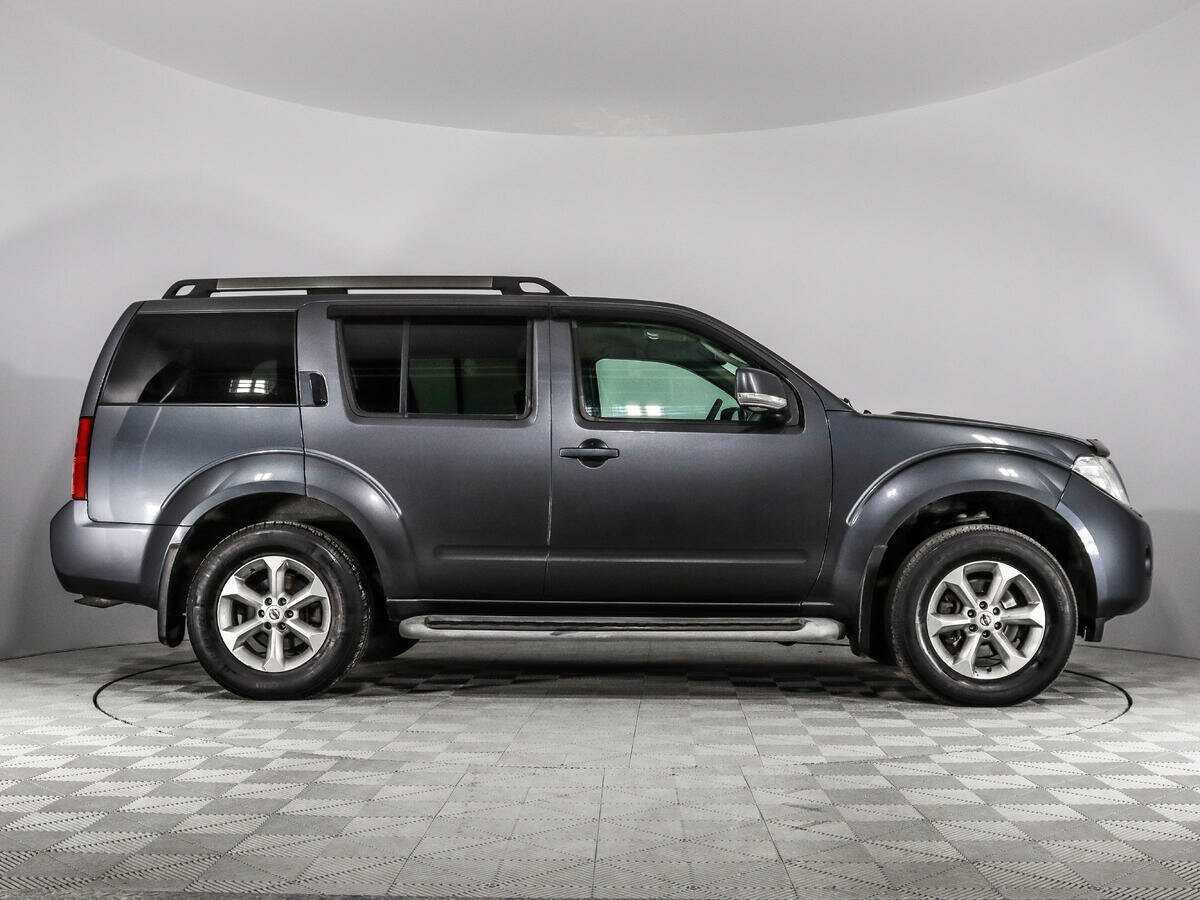 Nissan Pathfinder 2013 года с пробегом. Фото: #3