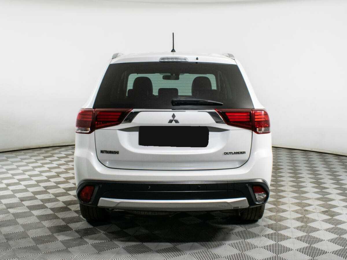 Mitsubishi Outlander 2016 года с пробегом. Фото: #4