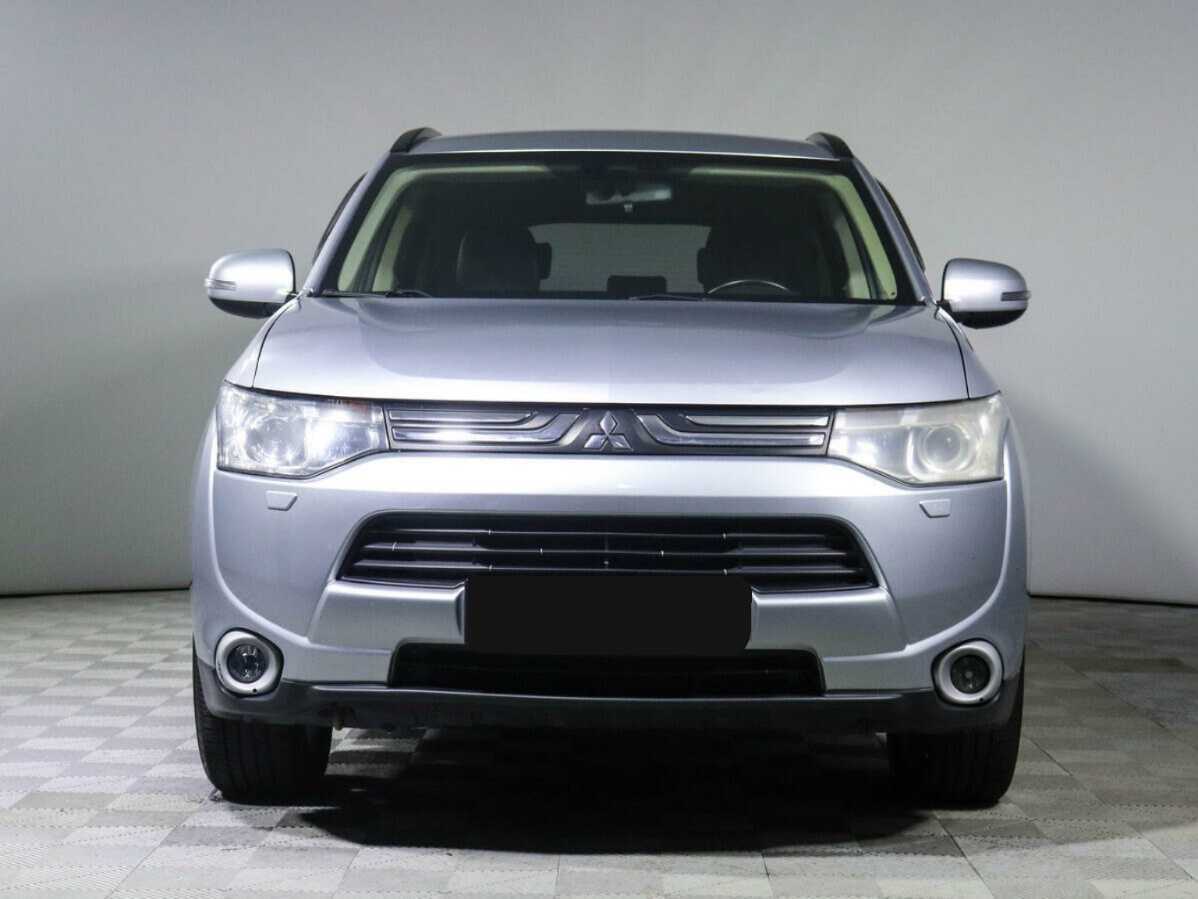 Mitsubishi Outlander 2012 года с пробегом. Фото: #1
