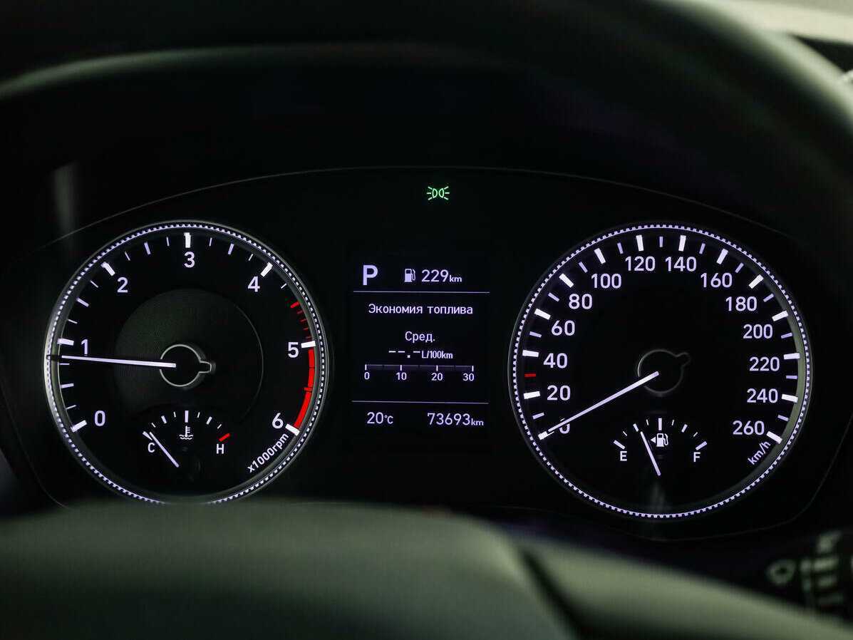 Hyundai Santa Fe 2018 года с пробегом. Фото: #17