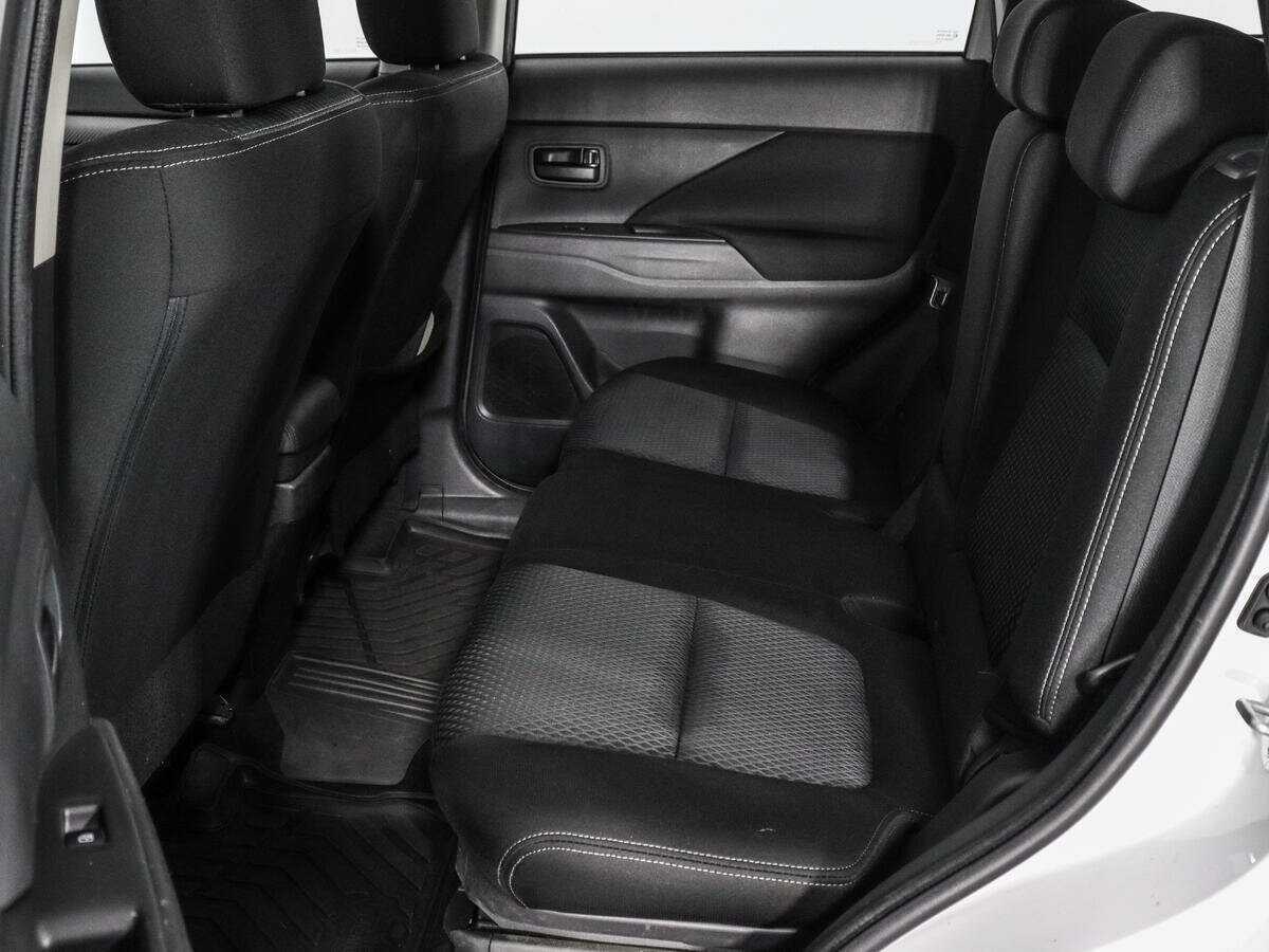 Mitsubishi Outlander 2018 года с пробегом. Фото: #9
