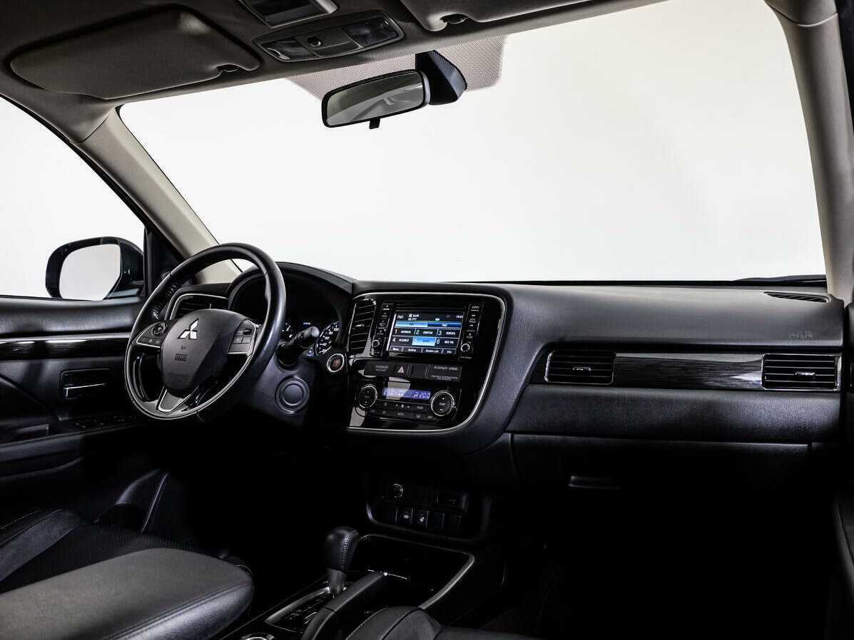 Mitsubishi Outlander 2017 года с пробегом. Фото: #8