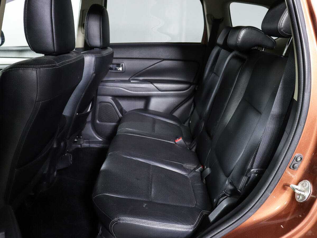 Mitsubishi Outlander 2012 года с пробегом. Фото: #8