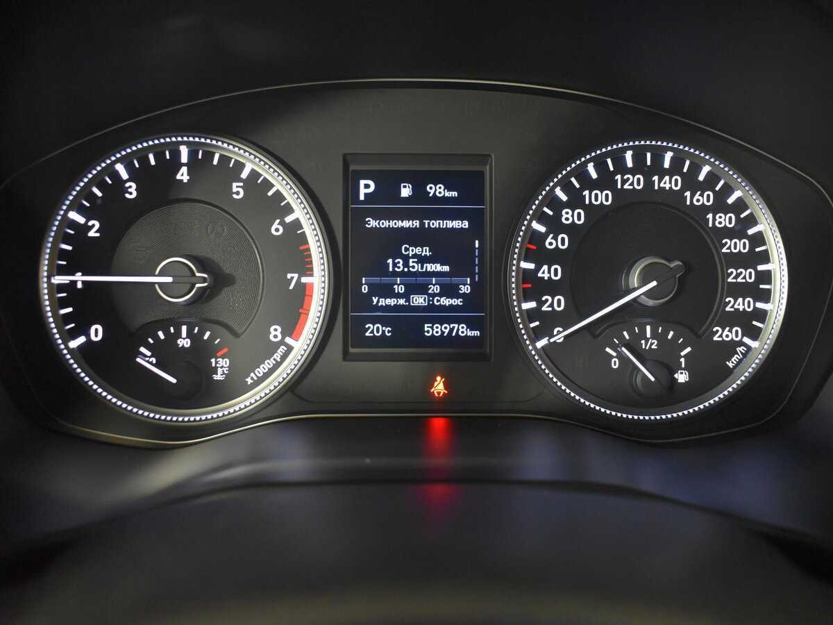 Hyundai Santa Fe 2019 года с пробегом. Фото: #9