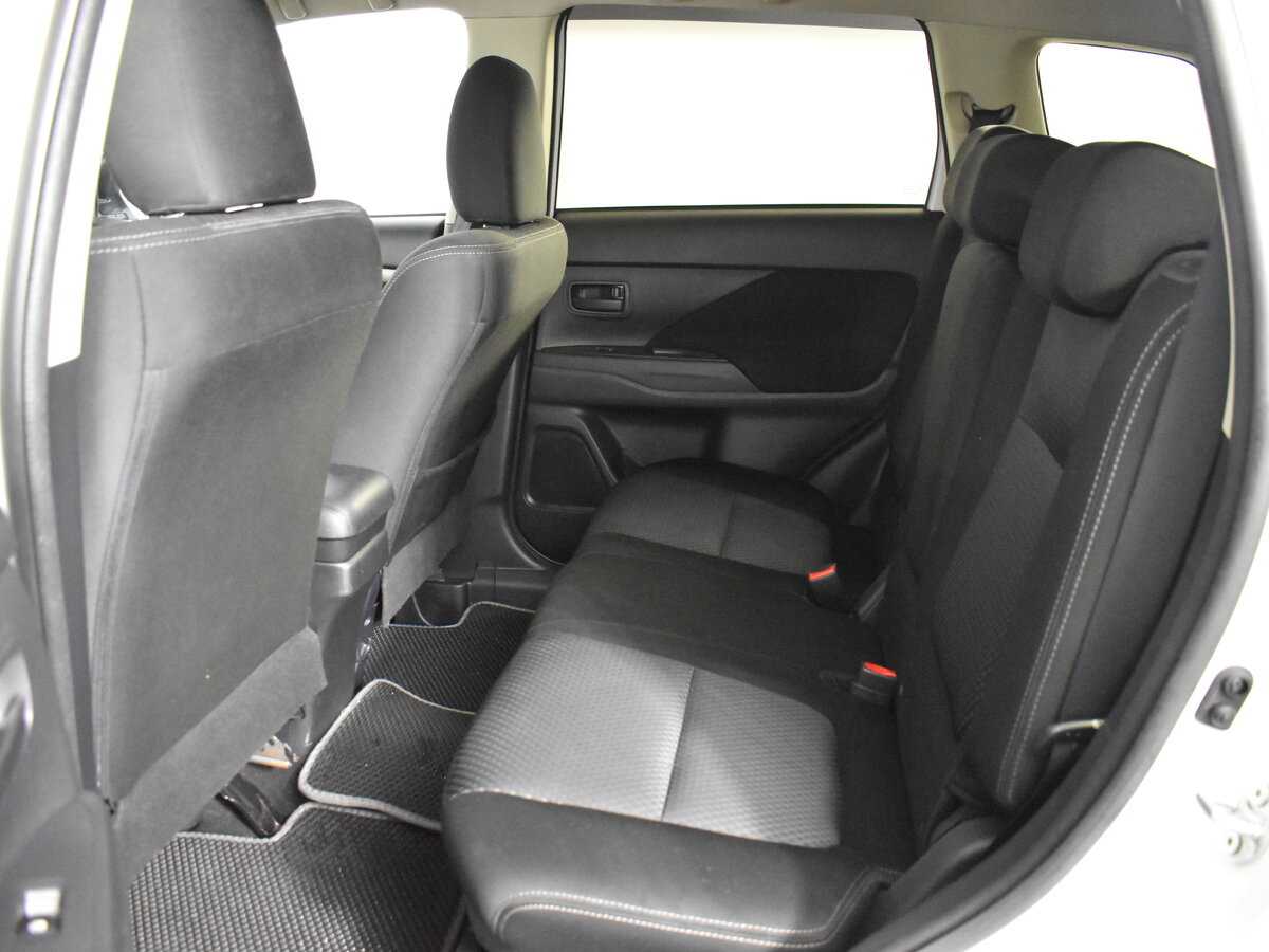 Mitsubishi Outlander 2017 года с пробегом. Фото: #6