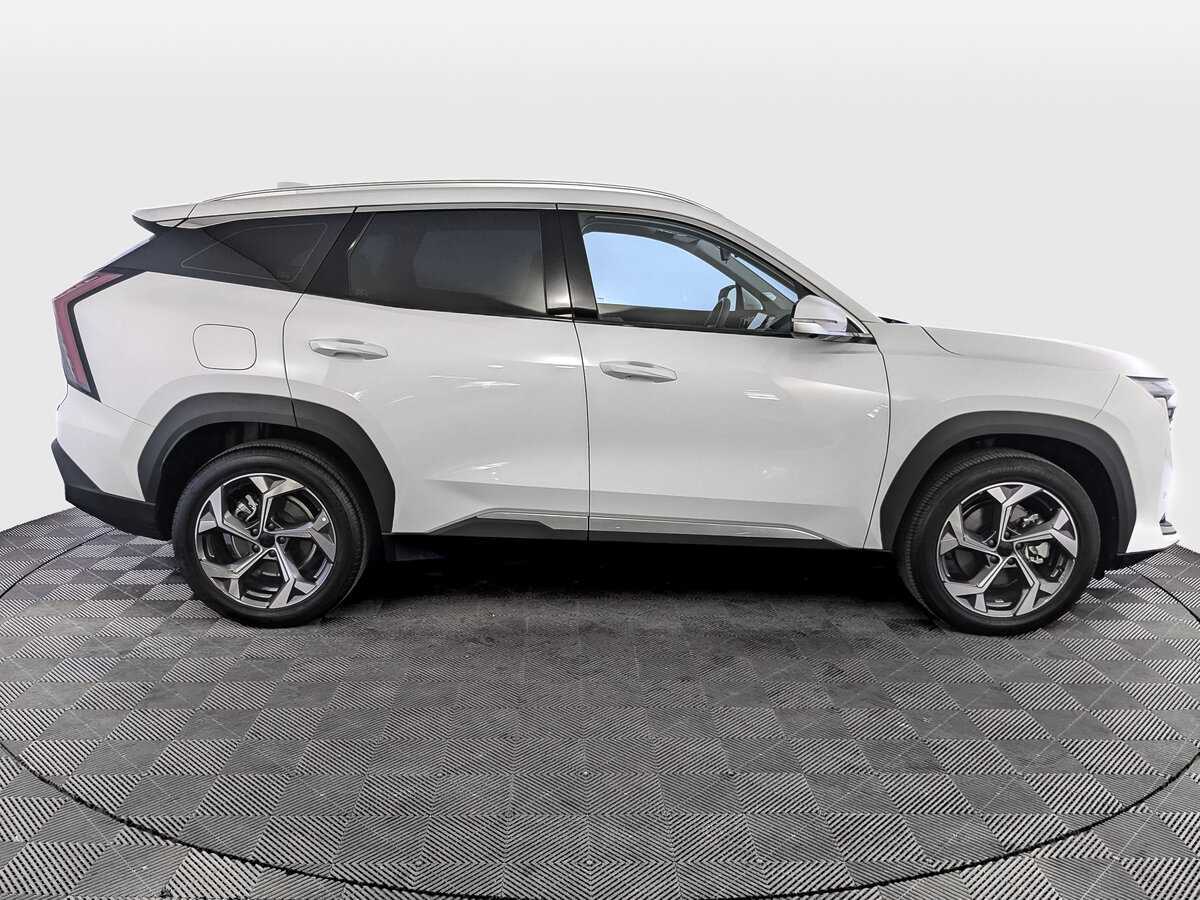 Geely Atlas 2024 года с пробегом. Фото: #3