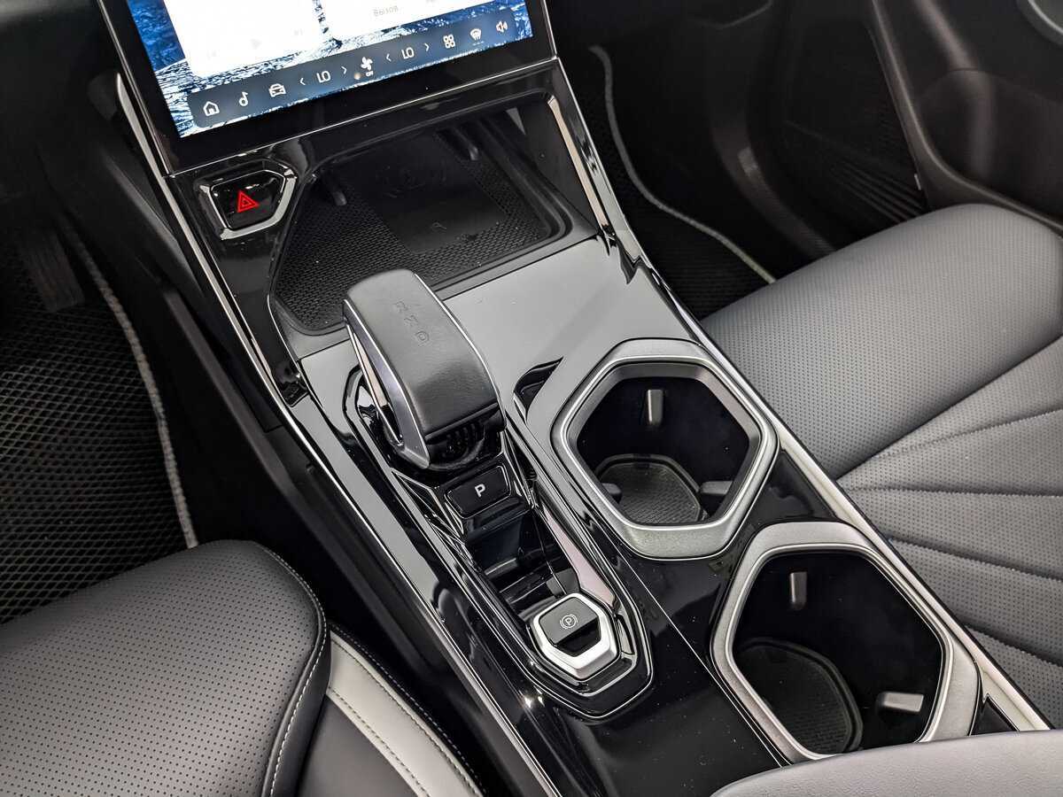 Geely Atlas 2024 года с пробегом. Фото: #21