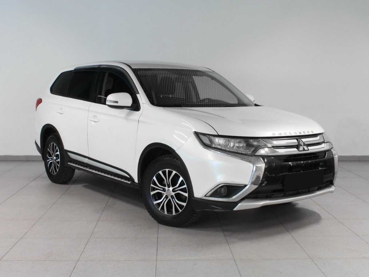 Mitsubishi Outlander 2017 года с пробегом. Фото: #2