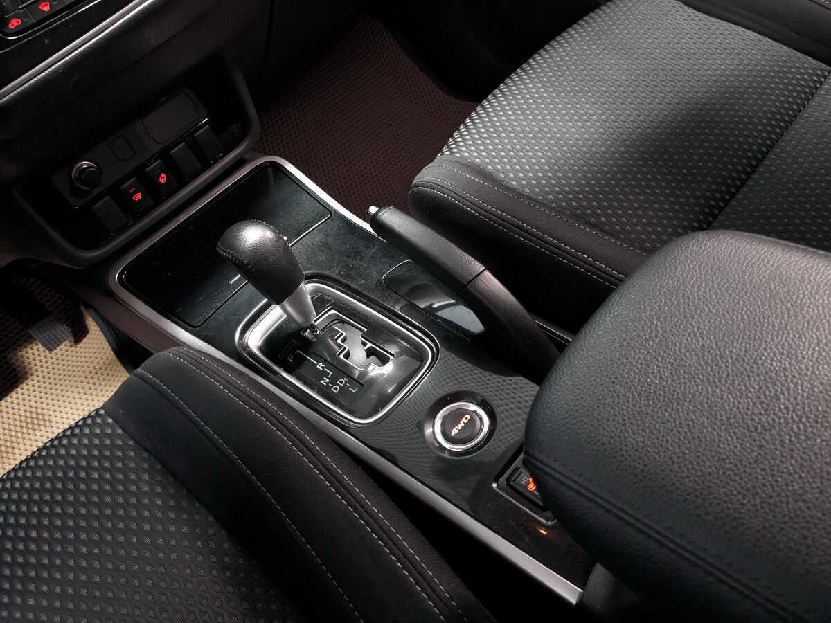 Mitsubishi Outlander 2017 года с пробегом. Фото: #14