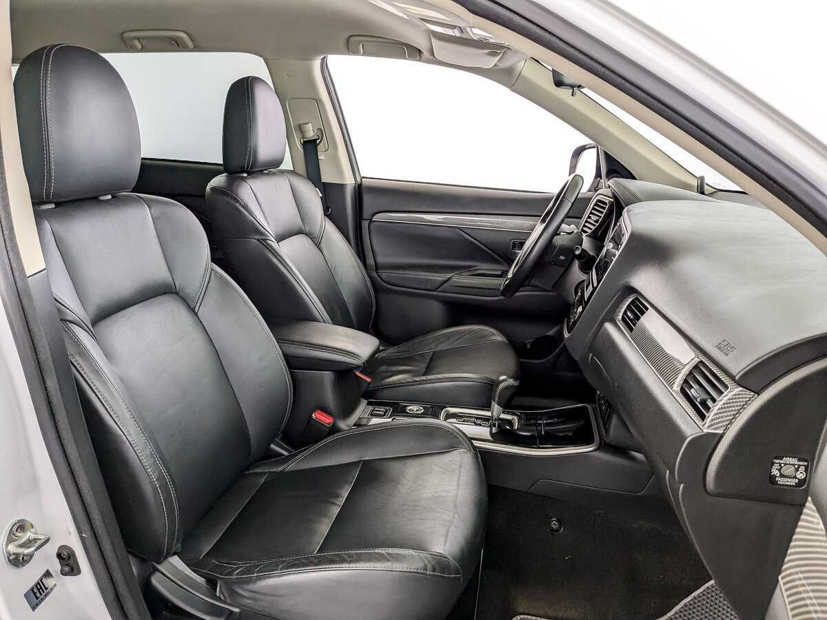 Mitsubishi Outlander 2019 года с пробегом. Фото: #19