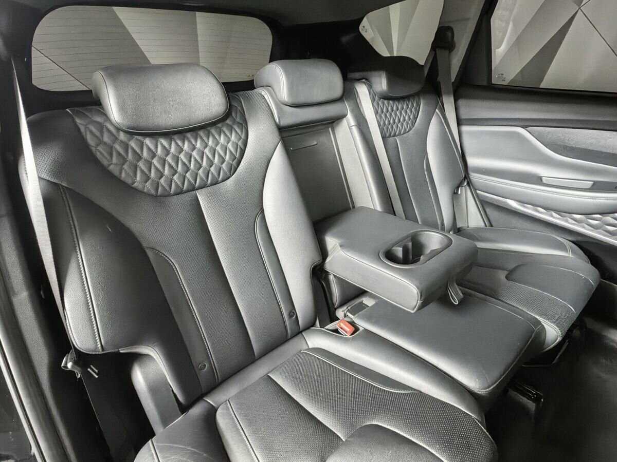 Hyundai Santa Fe 2019 года с пробегом. Фото: #10