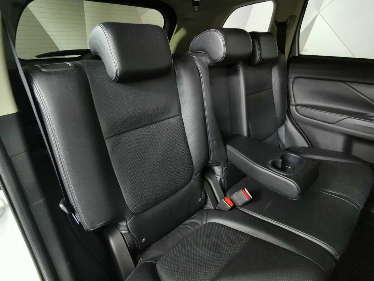 Mitsubishi Outlander 2016 года с пробегом. Фото: #12