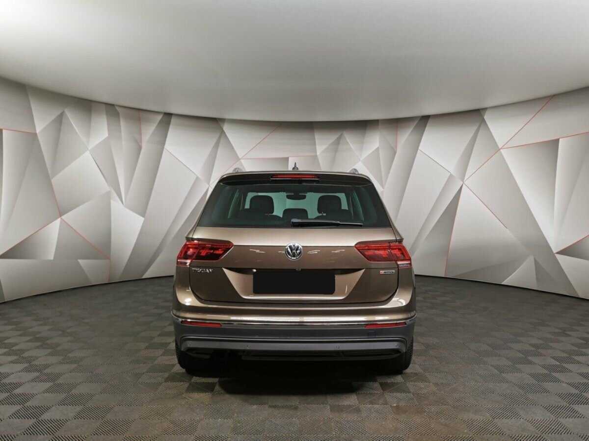 Volkswagen Tiguan 2018 года с пробегом. Фото: #7
