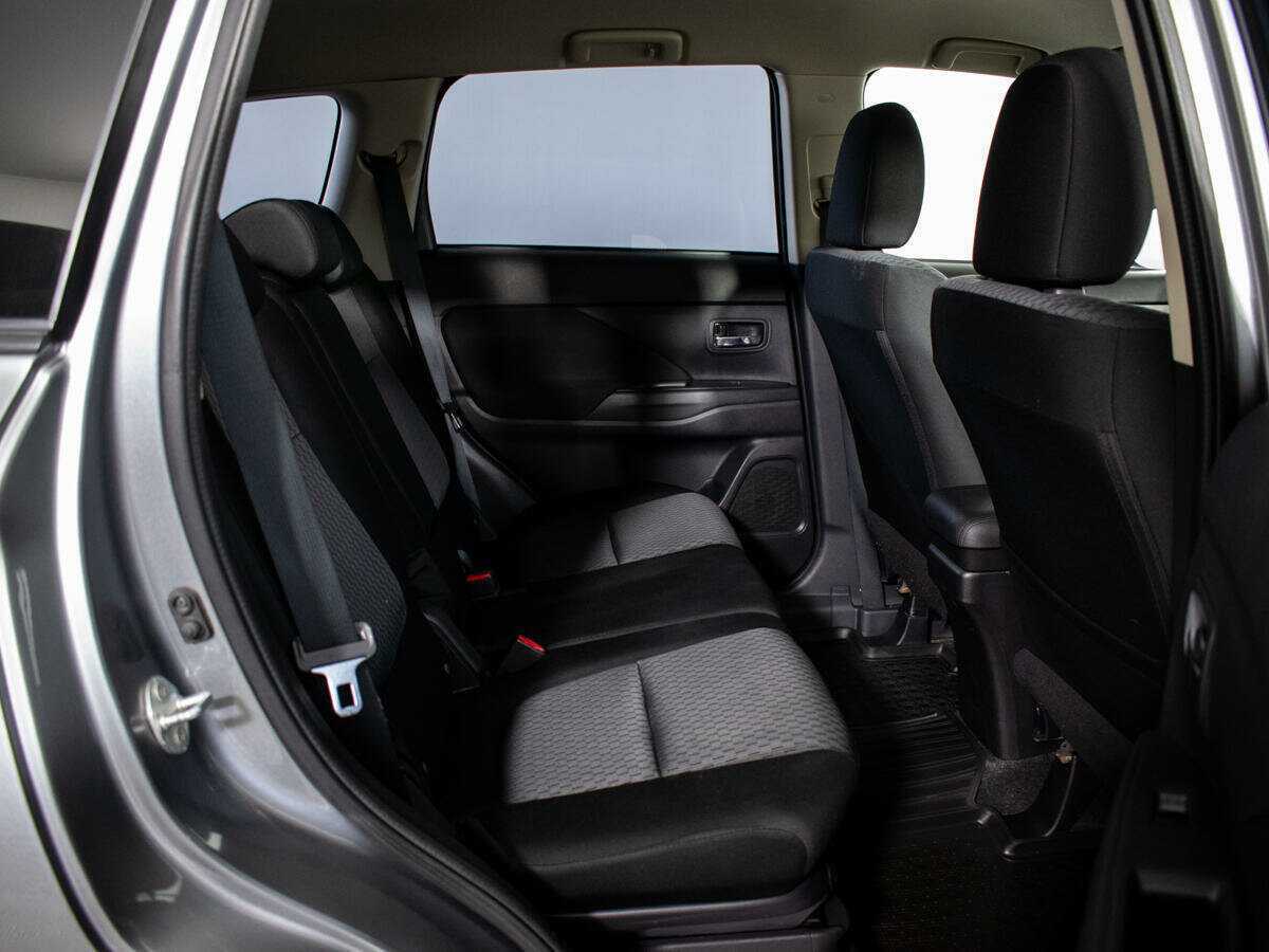 Mitsubishi Outlander 2012 года с пробегом. Фото: #6