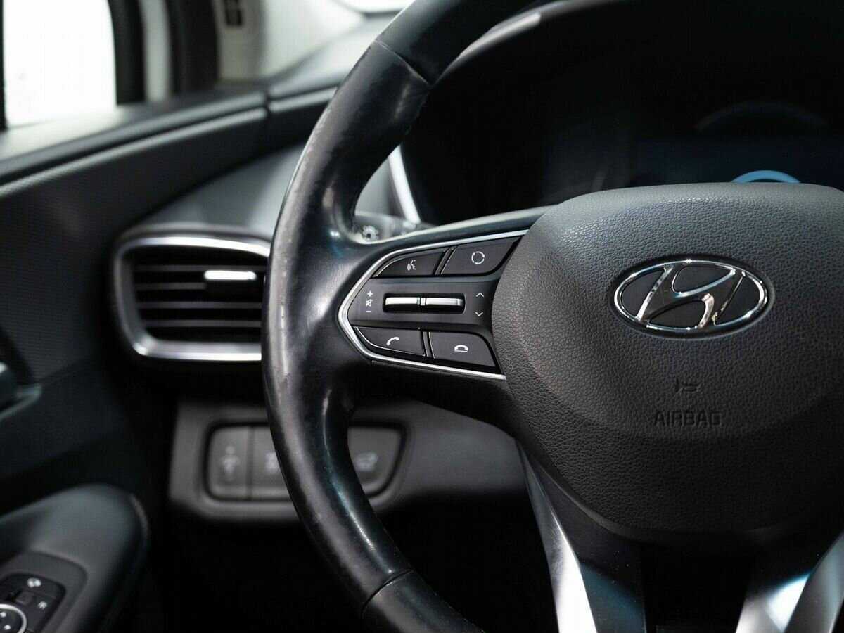 Hyundai Santa Fe 2019 года с пробегом. Фото: #14