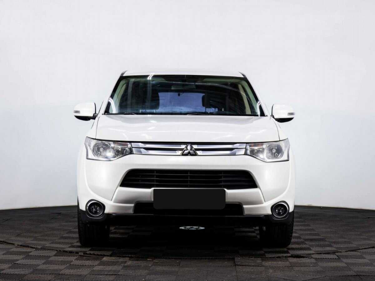 Mitsubishi Outlander 2014 года с пробегом. Фото: #1