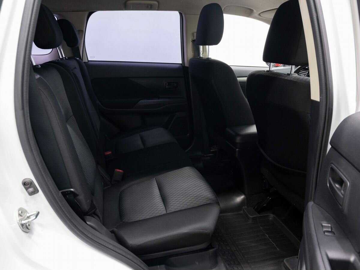 Mitsubishi Outlander 2014 года с пробегом. Фото: #9