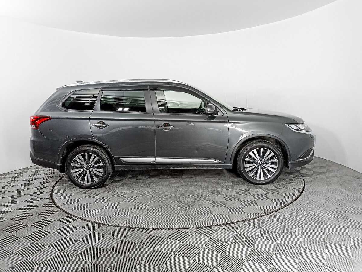 Mitsubishi Outlander 2021 года с пробегом. Фото: #3