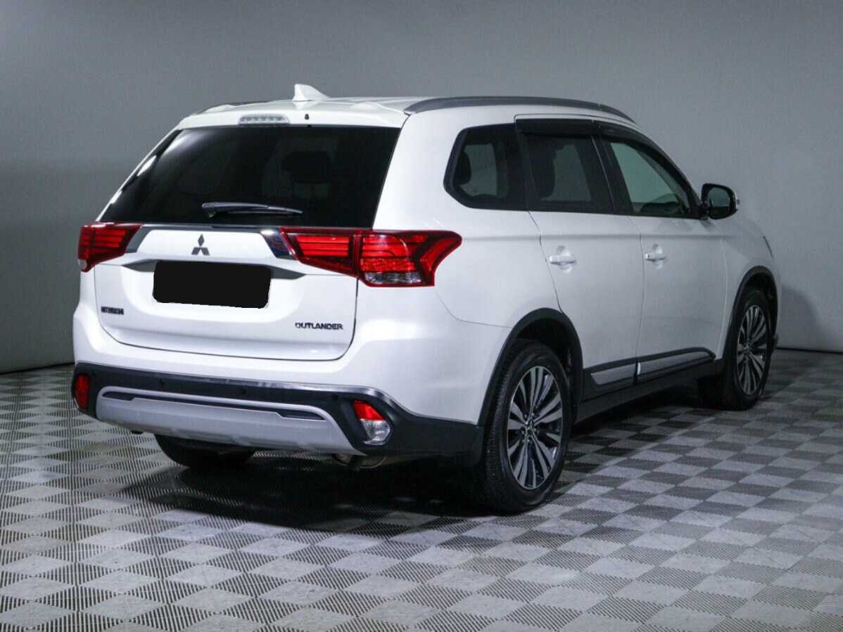 Mitsubishi Outlander 2018 года с пробегом. Фото: #4
