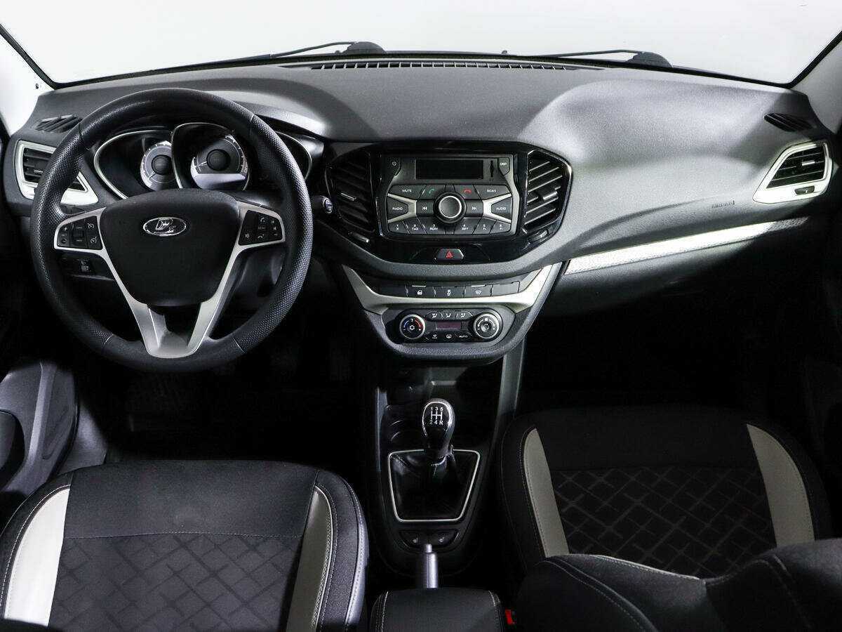 Б/У Лада (ВАЗ) Веста 2018 года. Фото: #8