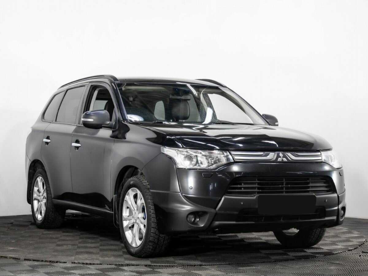 Mitsubishi Outlander 2013 года с пробегом. Фото: #2