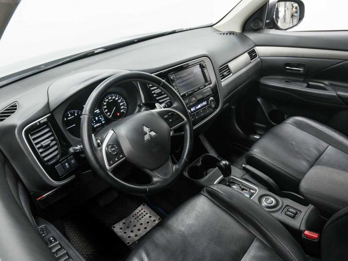 Mitsubishi Outlander 2013 года с пробегом. Фото: #12