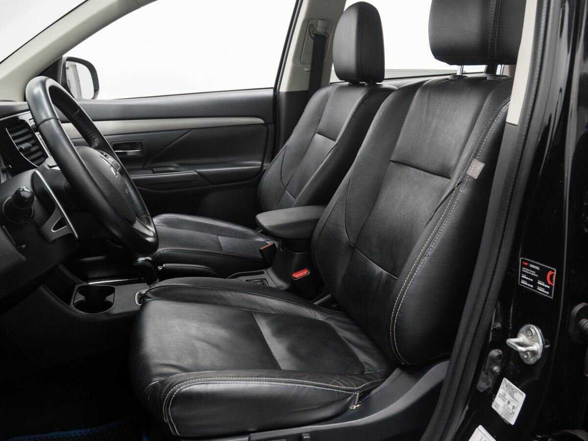 Mitsubishi Outlander 2013 года с пробегом. Фото: #13